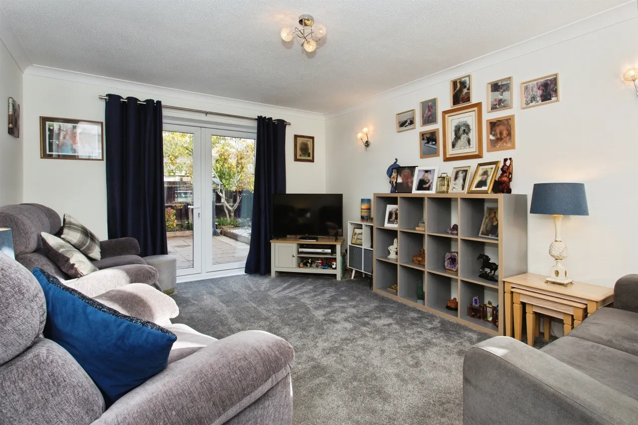 Flint Close, Brampton, PE28, photo 4