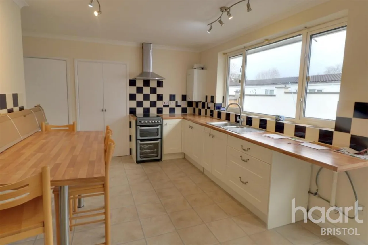 3 bed house to rent, Pemberton Court, Fishponds, BS16