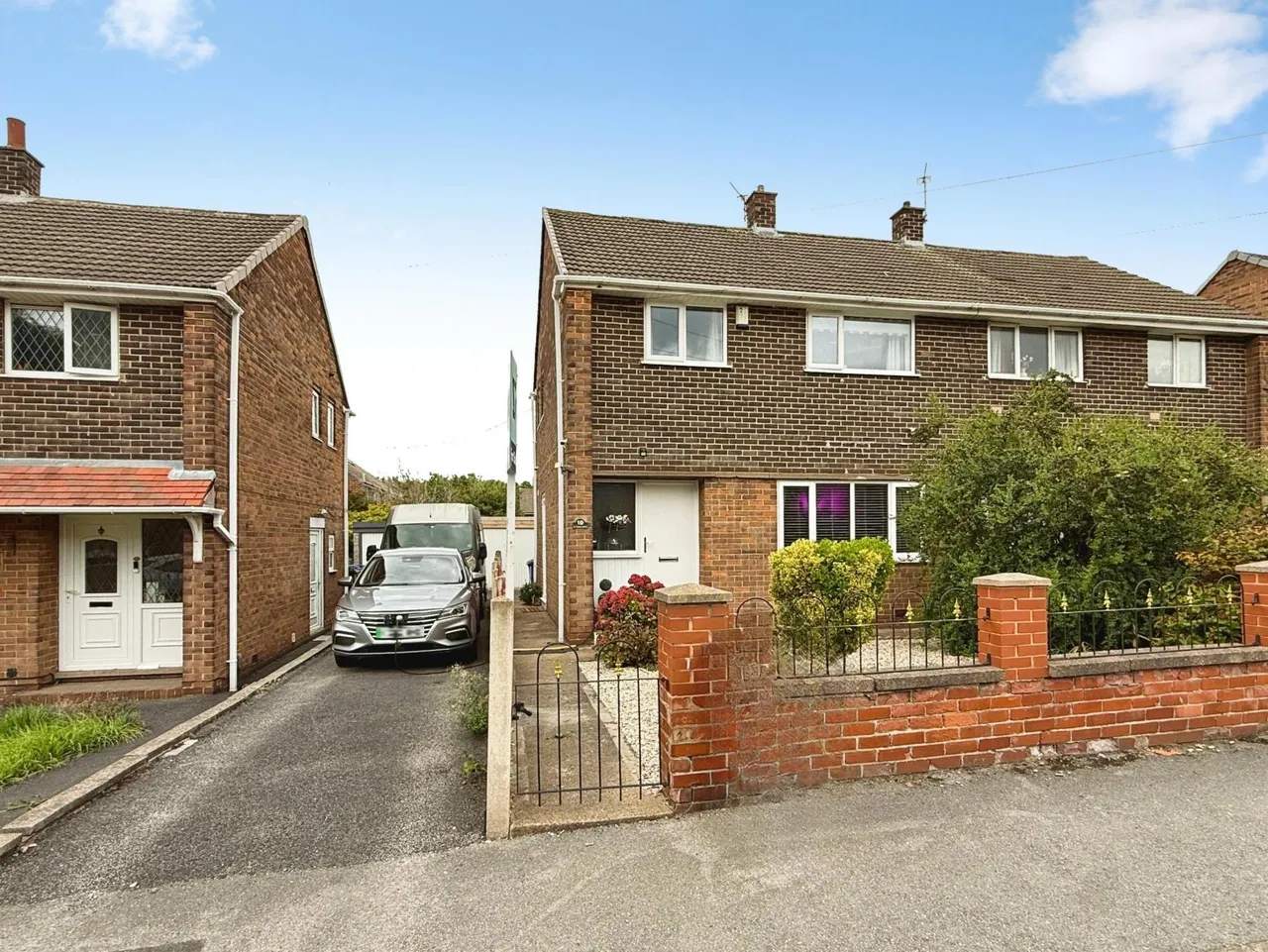 St. Annes Drive, Monk Bretton, S71, photo 26