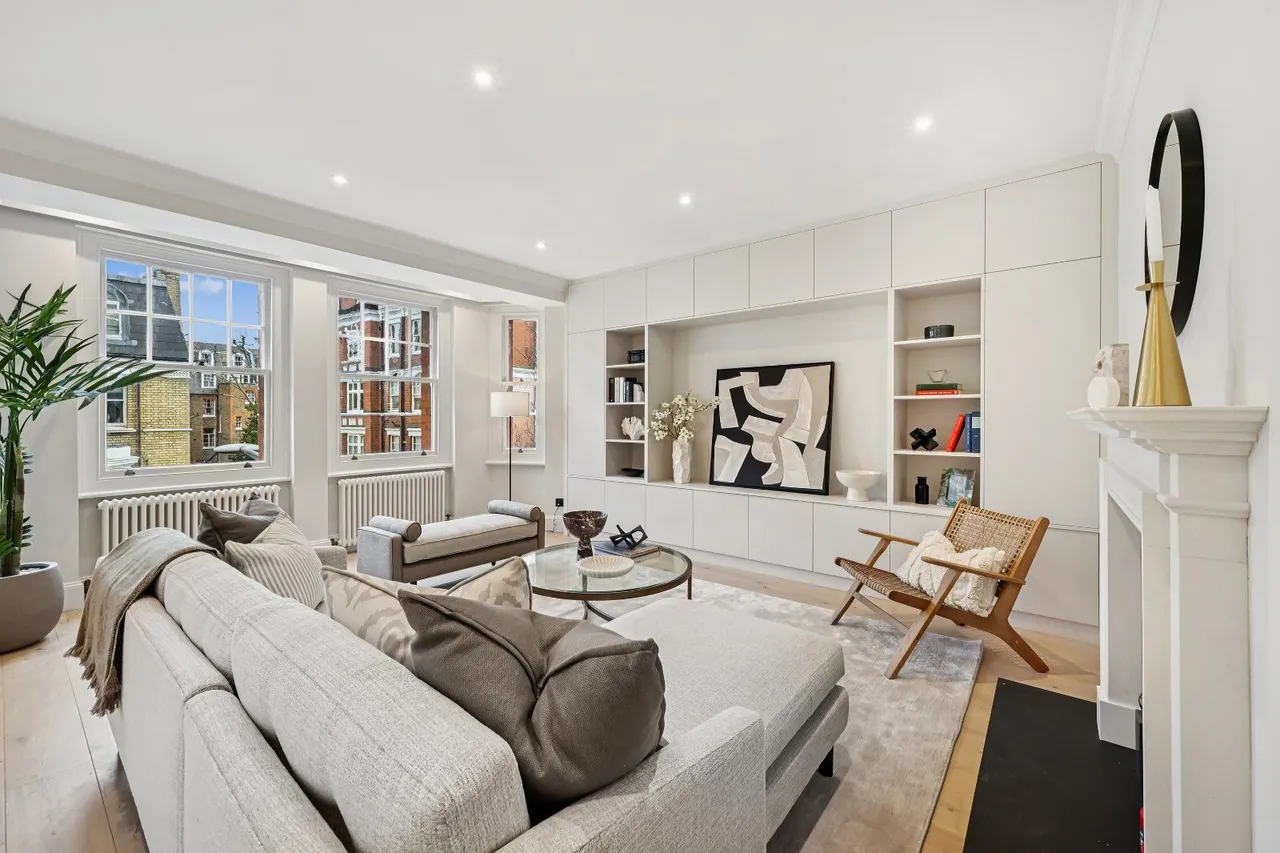 3 bed flat for sale — Drayton Gardens, Chelsea, London, SW10 9RH