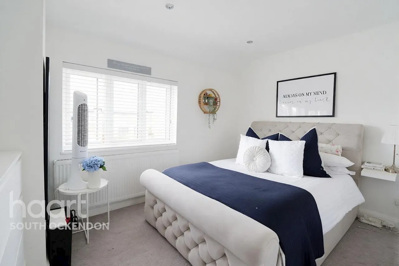 Dene Path, South Ockendon, RM15, photo 5