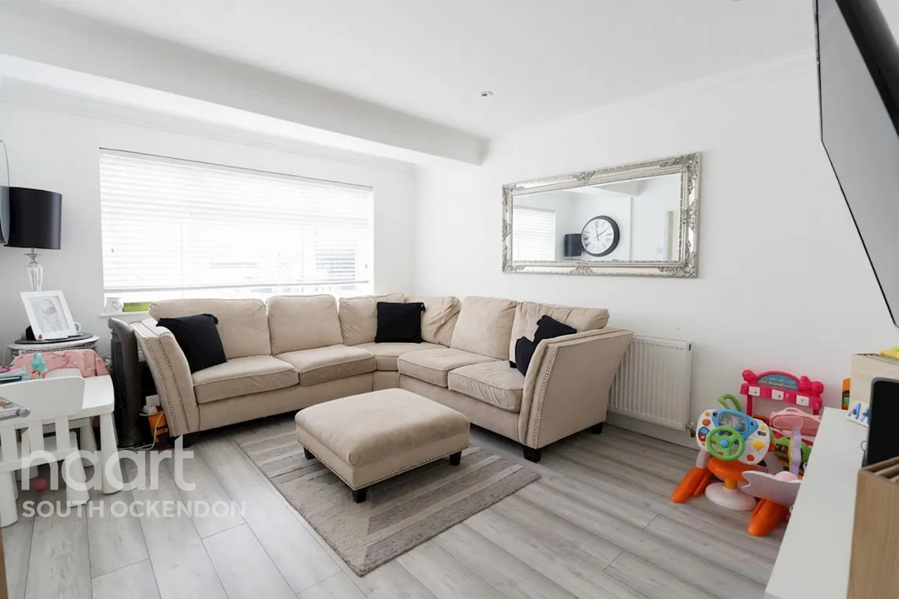 Dene Path, South Ockendon, RM15, photo 4