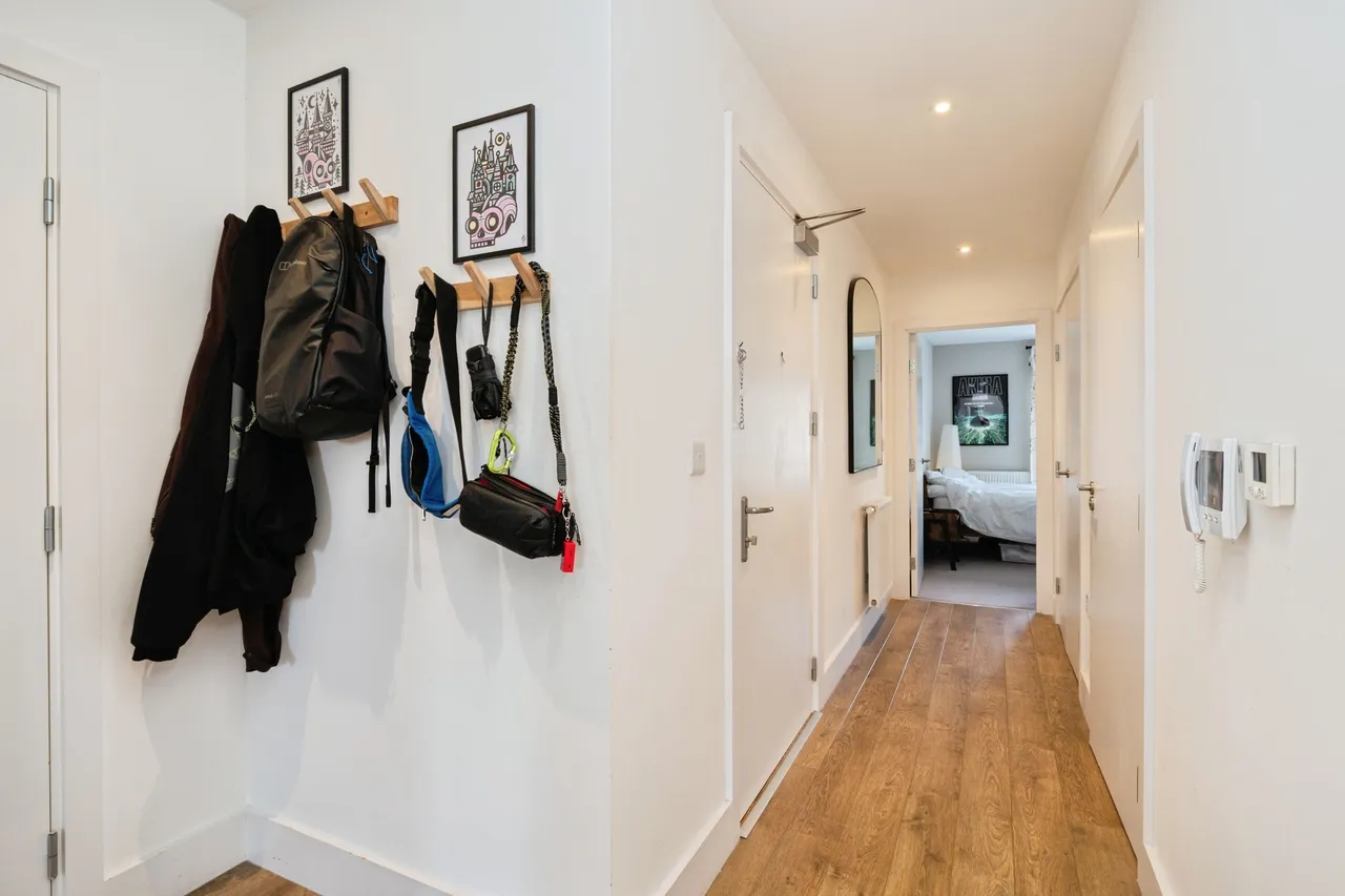Bramble Path, London, E3, photo 12