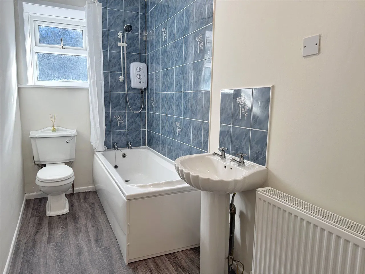 Vale Terrace, Waterfoot, BB4, photo 7