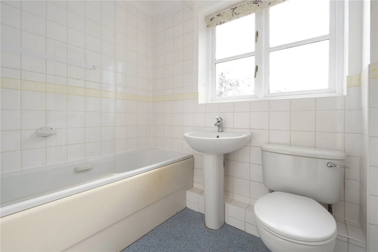 Kirbys Lane, Canterbury, Kent, CT2, photo 12