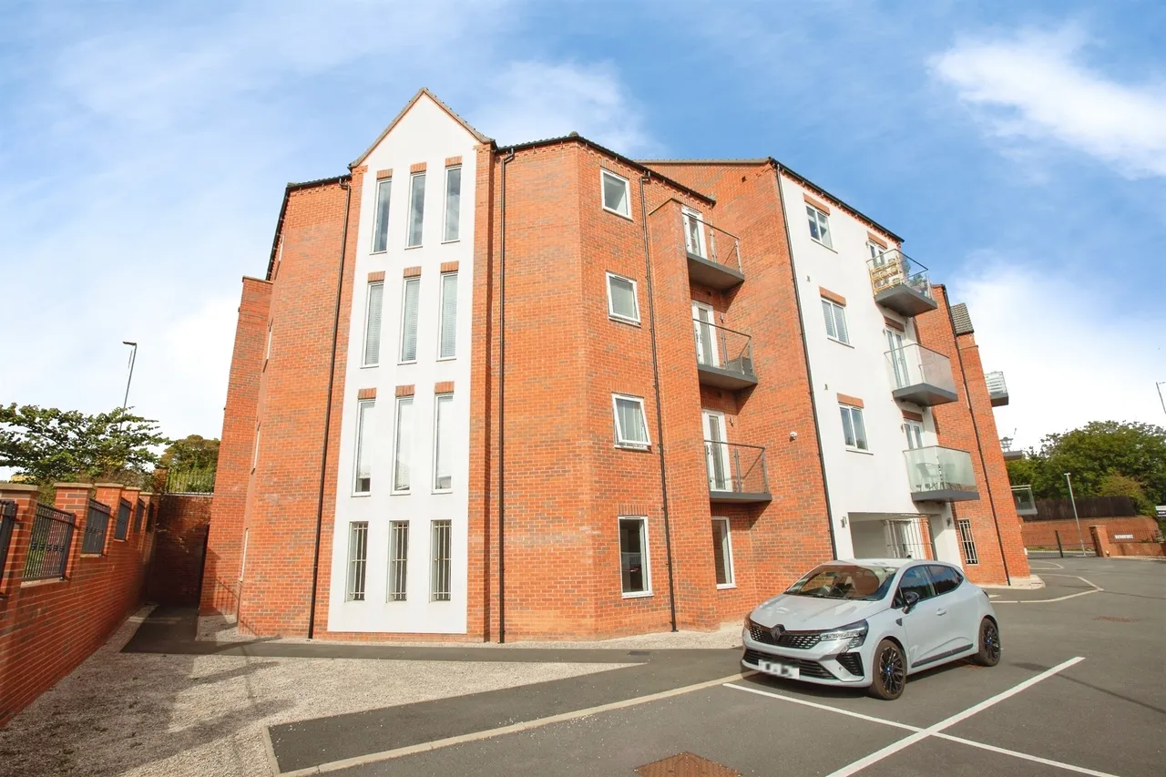 2 bed flat for sale, Woodland Park View, Mansfield, NG18