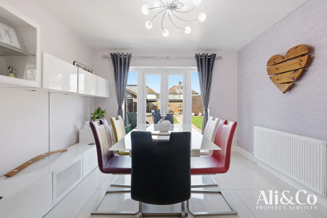 Crowstone Road, Grays, Essex, RM16 2SR, photo 8