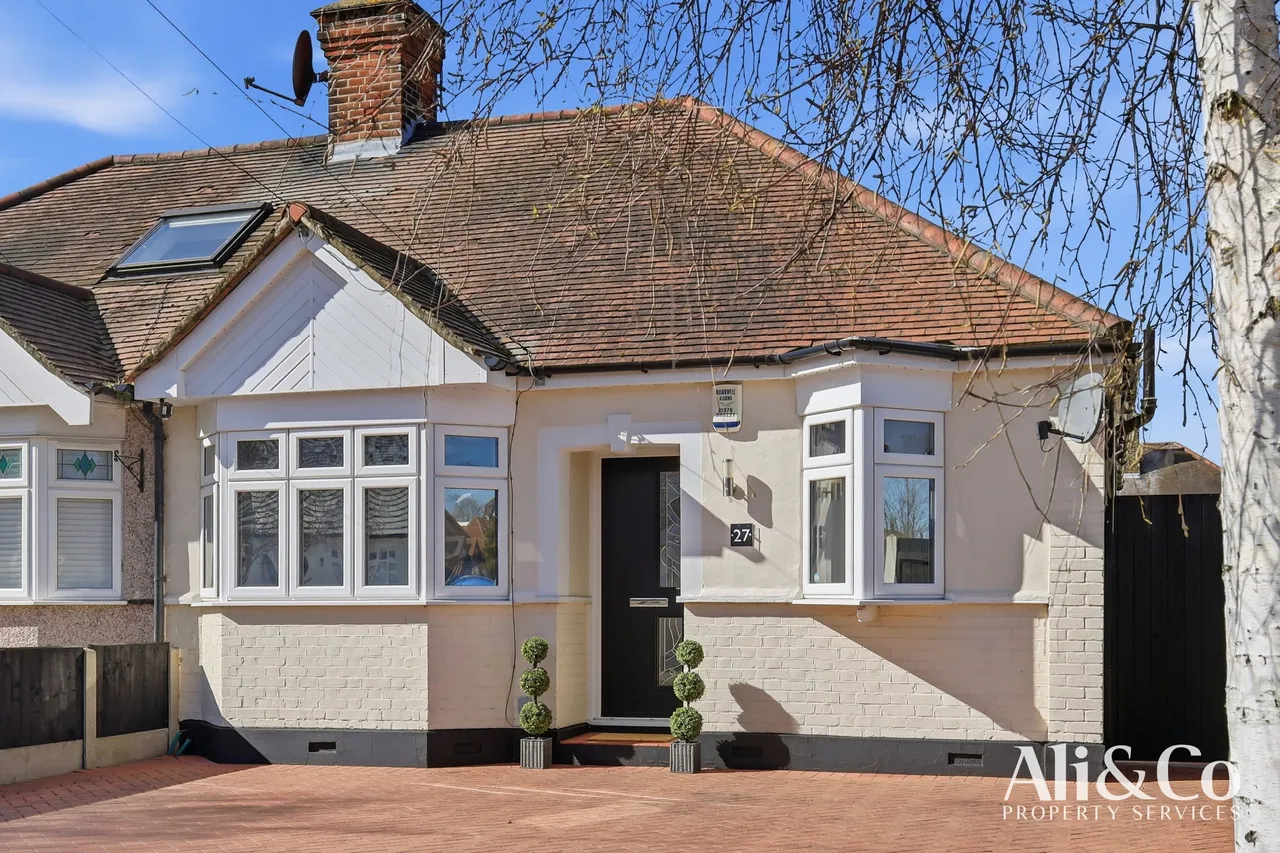 Crowstone Road, Grays, Essex, RM16 2SR, photo 16