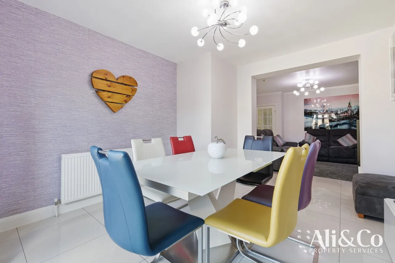 Crowstone Road, Grays, Essex, RM16 2SR, photo 6