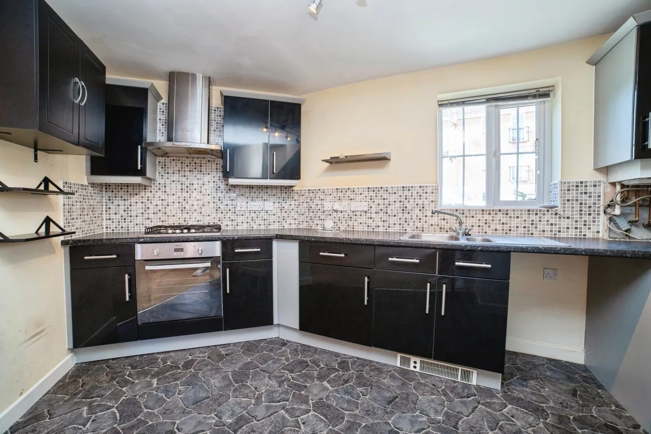 Gresham Close, Sutton-in-Ashfield, Nottinghamshire, NG17, photo 8