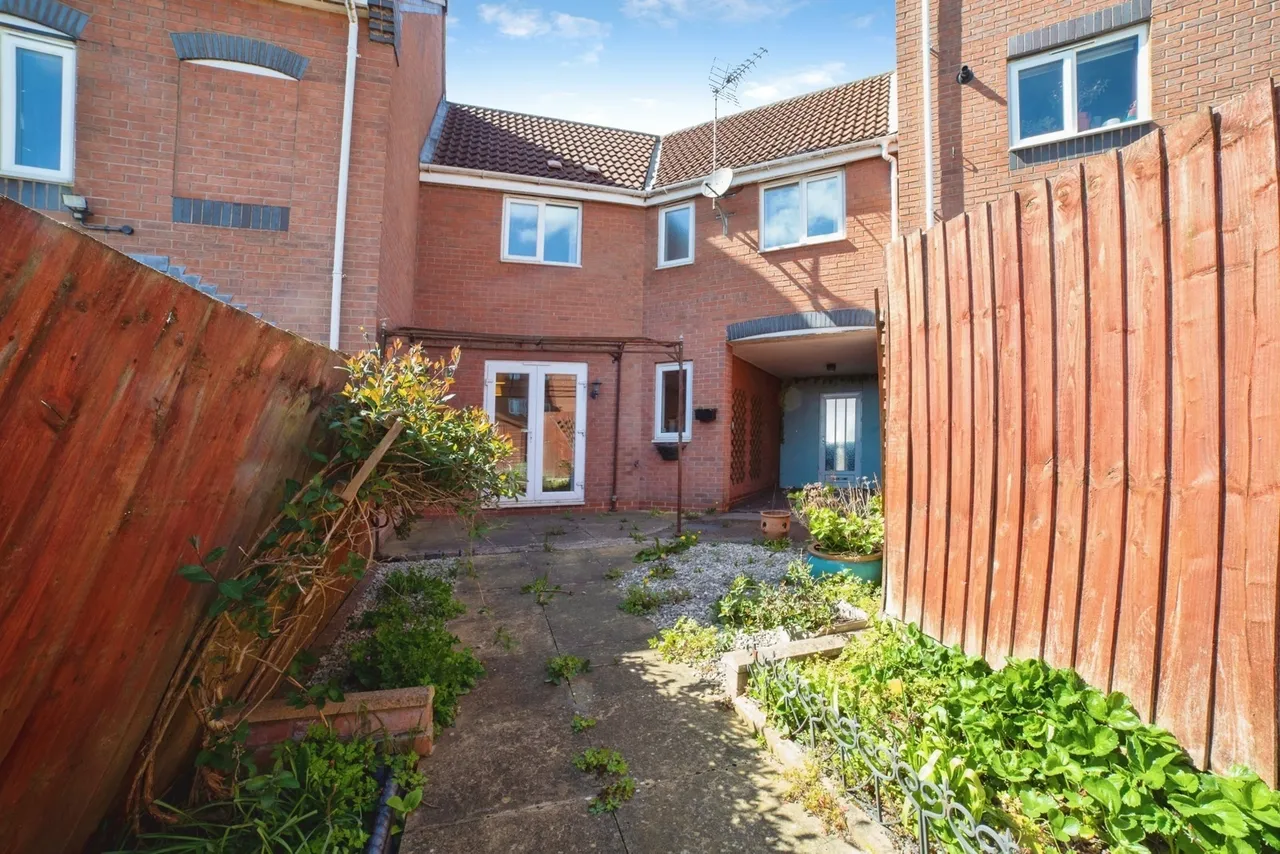 Gresham Close, Sutton-in-Ashfield, Nottinghamshire, NG17, photo 18