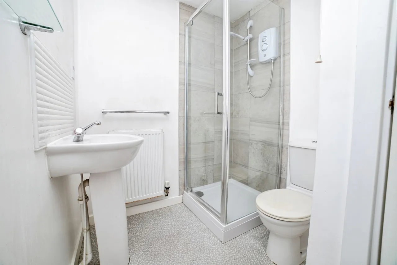 Gresham Close, Sutton-in-Ashfield, Nottinghamshire, NG17, photo 11