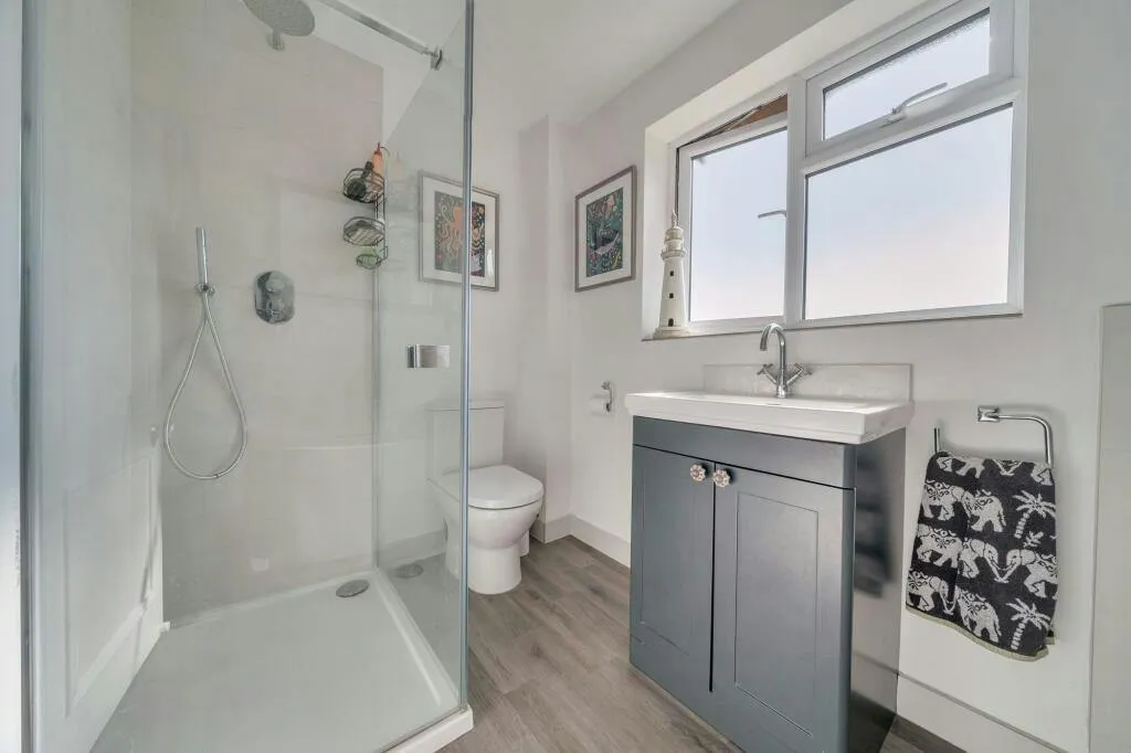 West Hay Grove, Kemble, GL7, photo 15