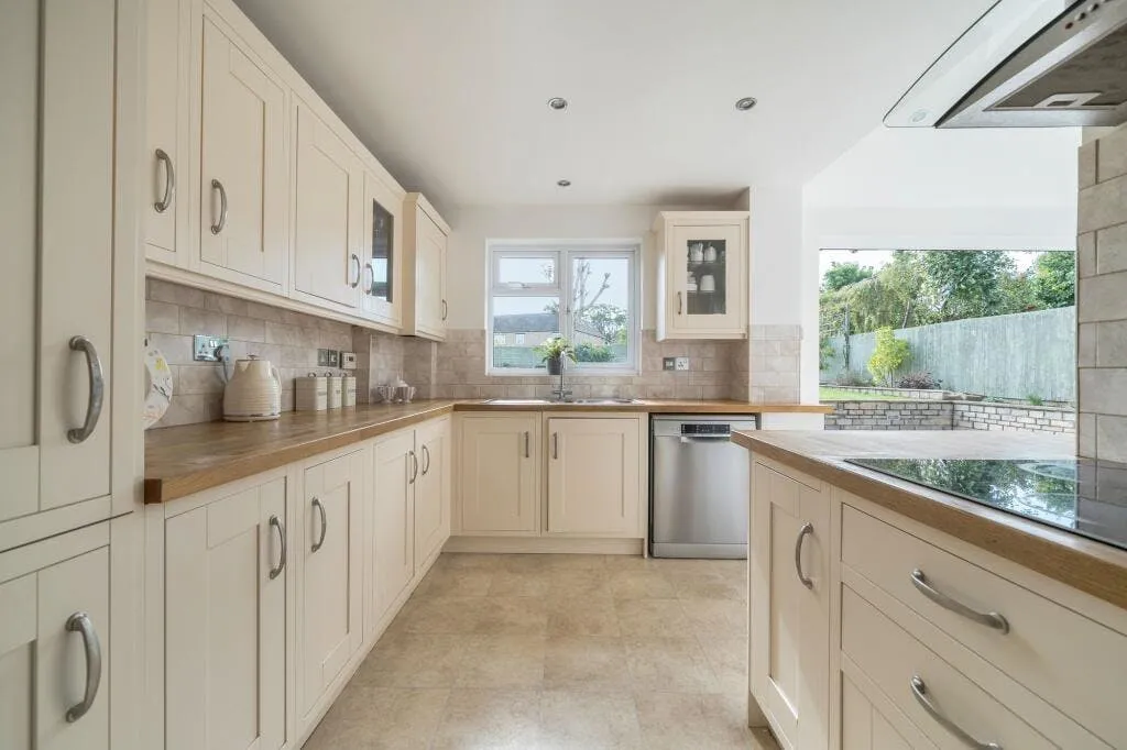 West Hay Grove, Kemble, GL7, photo 8