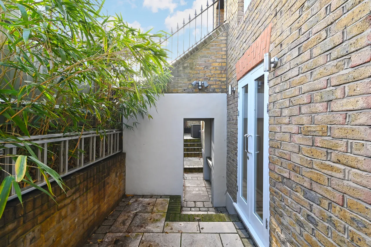 Terrace Road, London, E9, photo 17