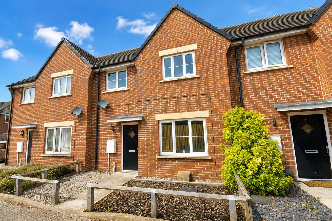 2 bed house for sale, Skinner Close, Biggleswade, SG18