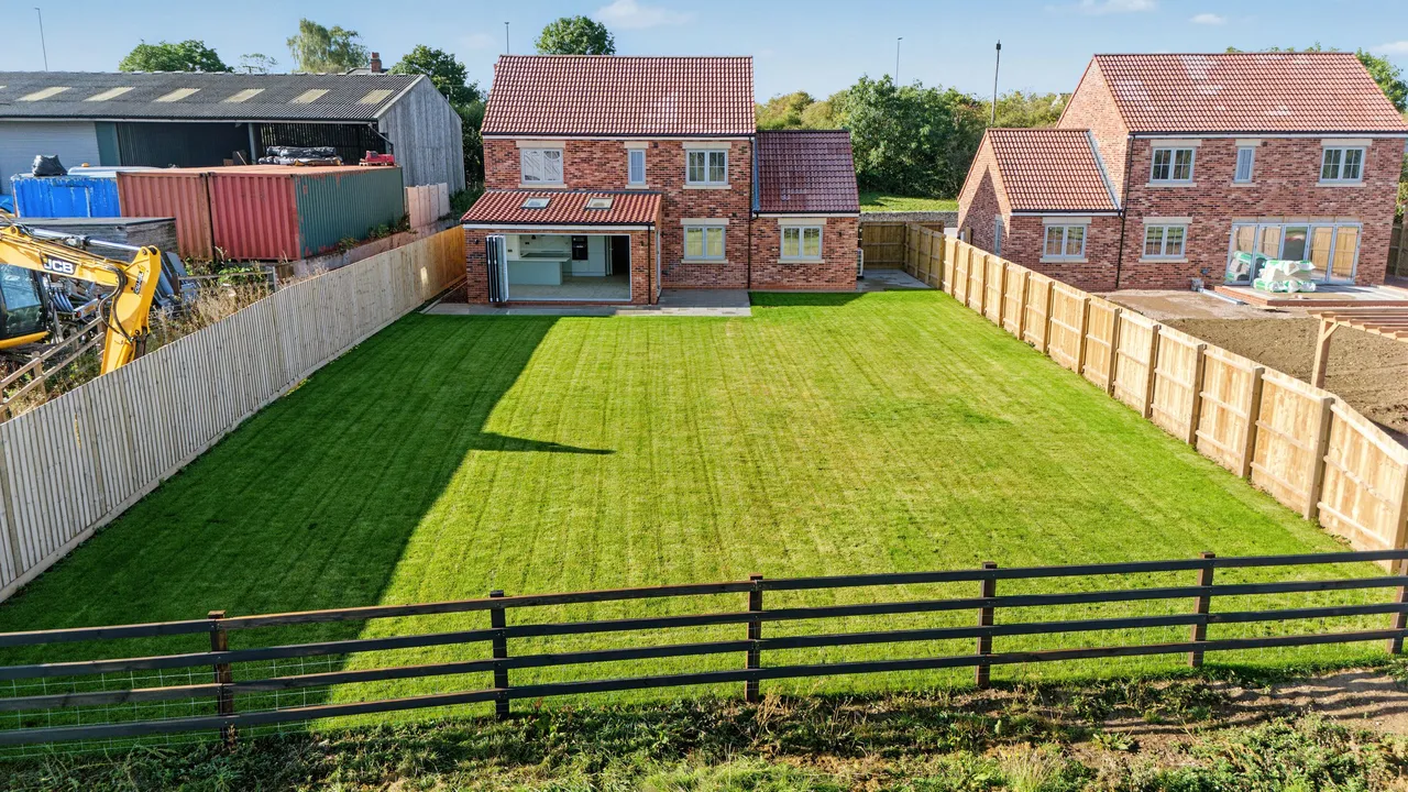 Off Main Road, LE14, photo 18