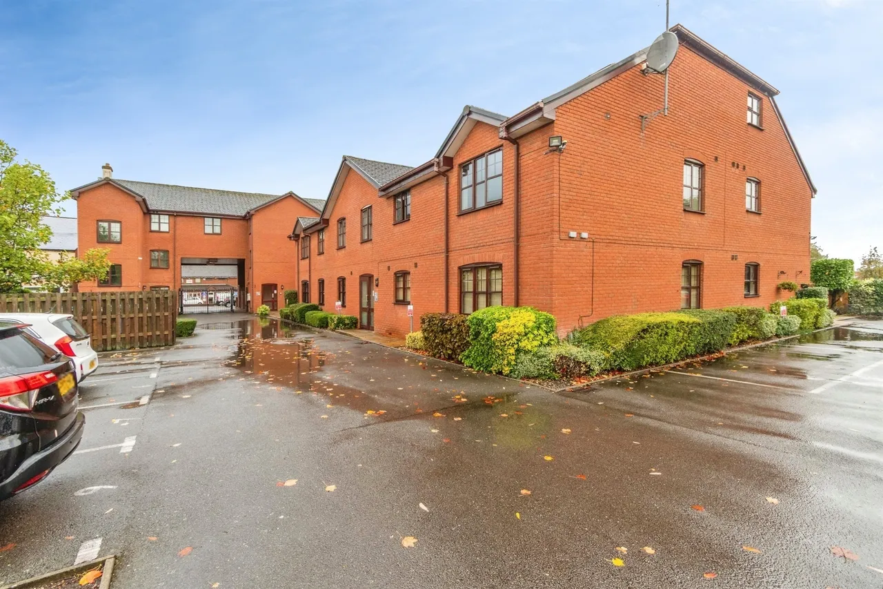 Hednesford Road, Heath Hayes, WS12, photo 13