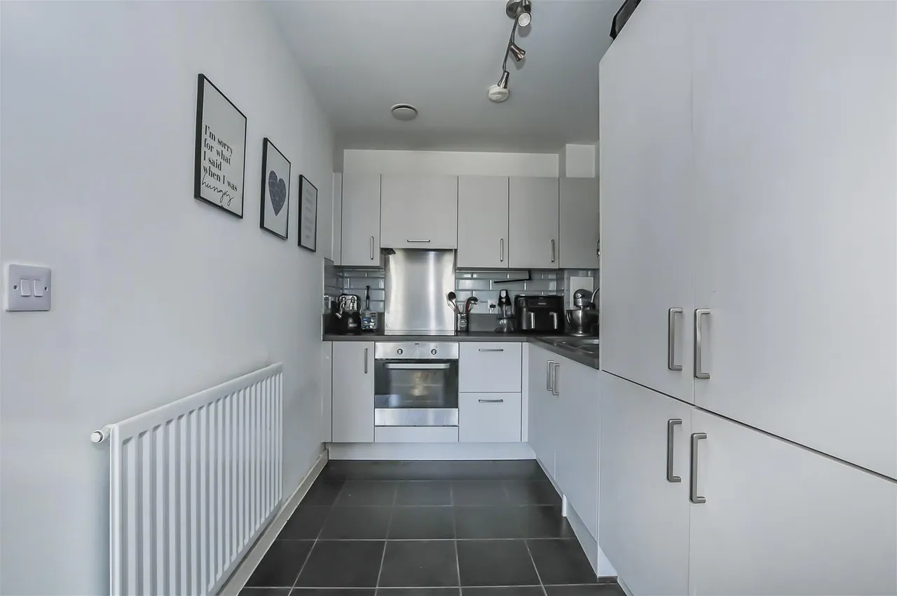 Barnes Wallis Way Bricket Wood, St. Albans AL2 3FL, photo 5