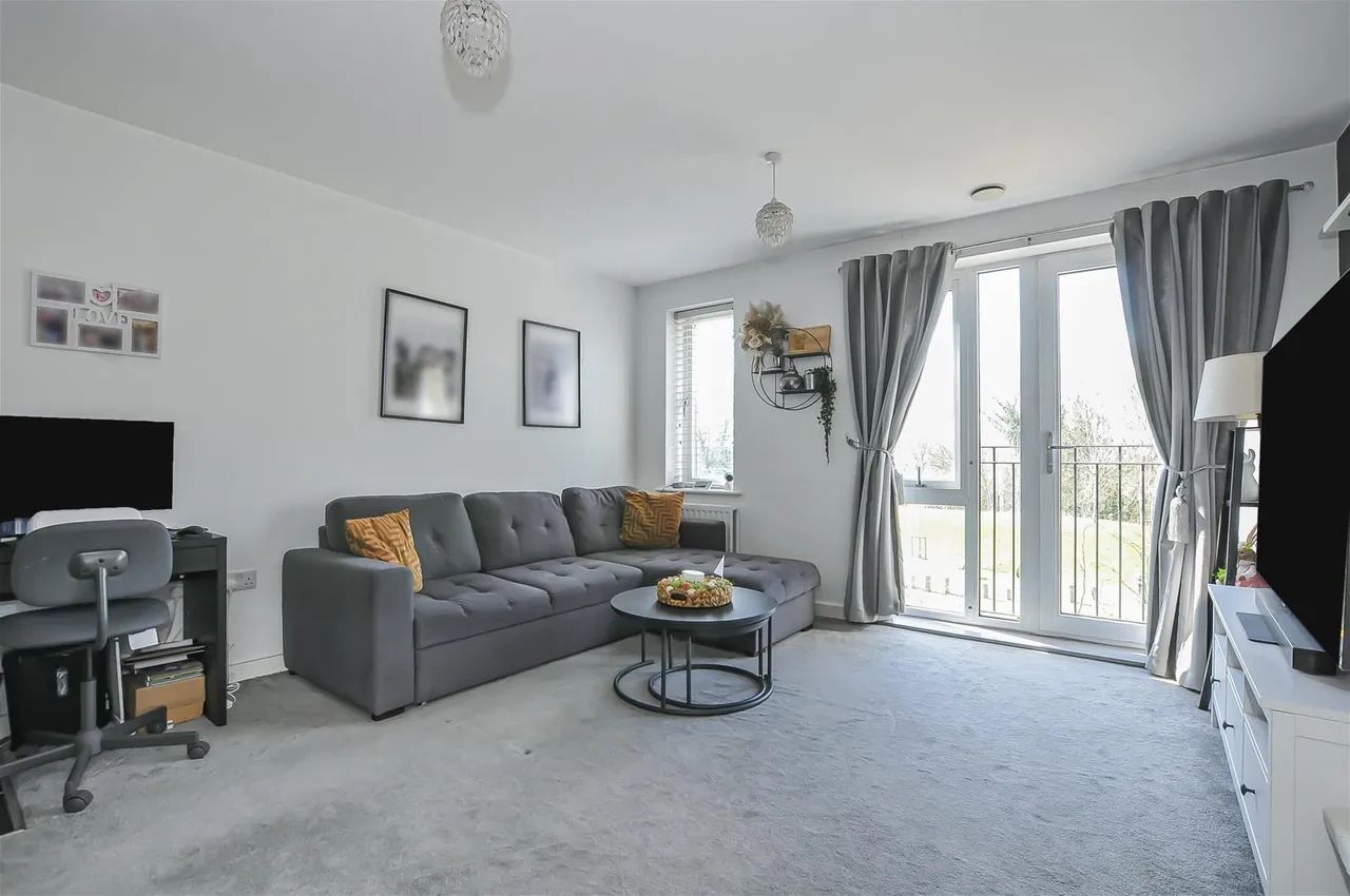 Barnes Wallis Way Bricket Wood, St. Albans AL2 3FL, photo 2