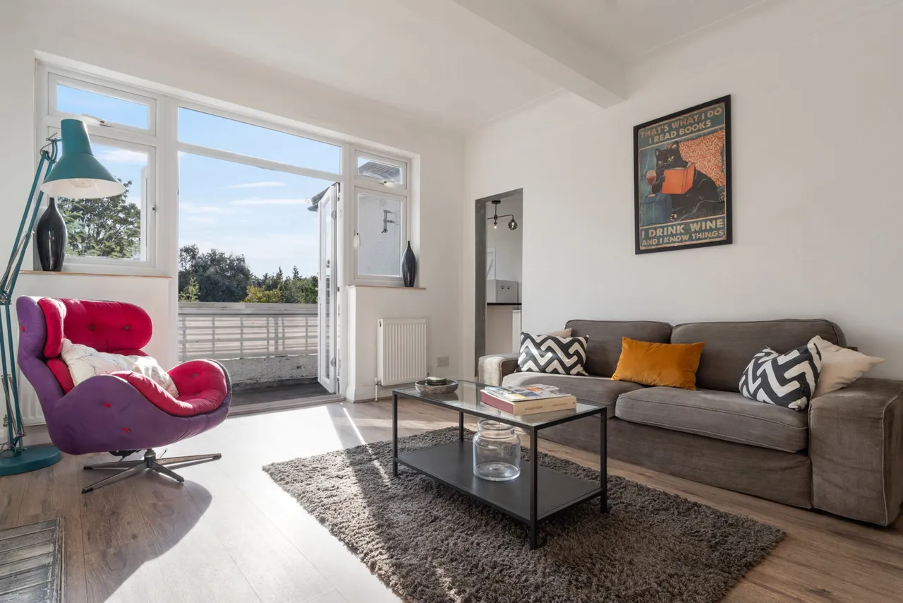 Lyndale Avenue, London, NW2, photo 10