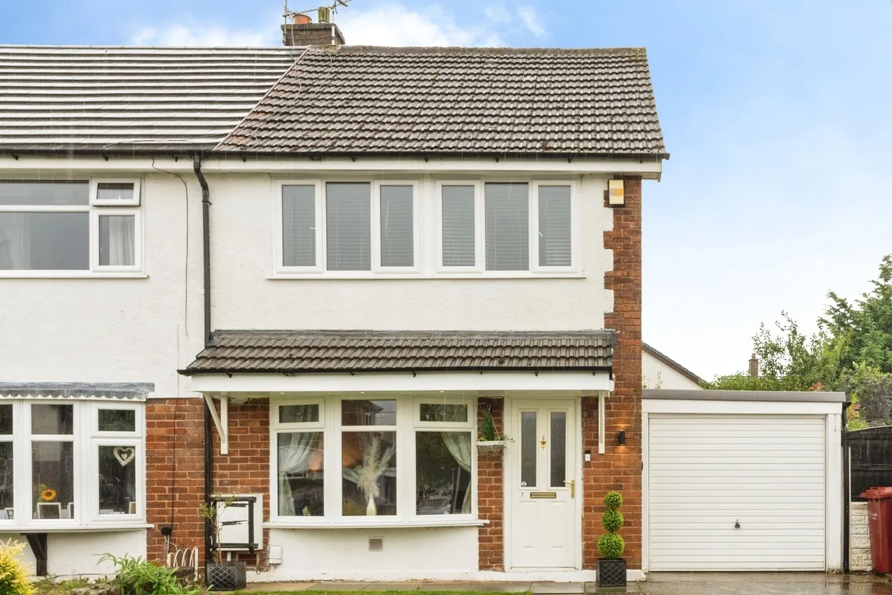 Collins Lane, Bolton, BL5, photo 2