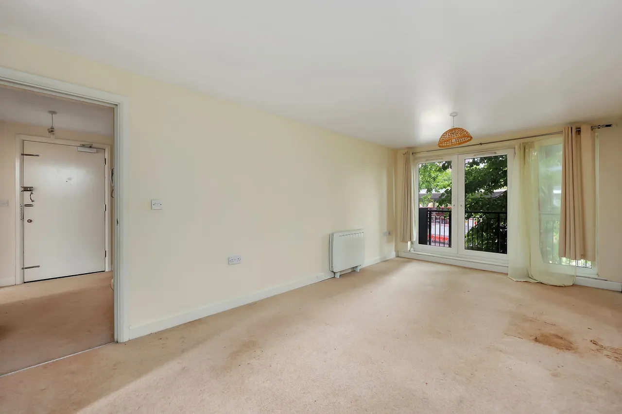 Flat 33, The Point, 5 Tower Mews, London, Greater London, E17 7JU, photo 3