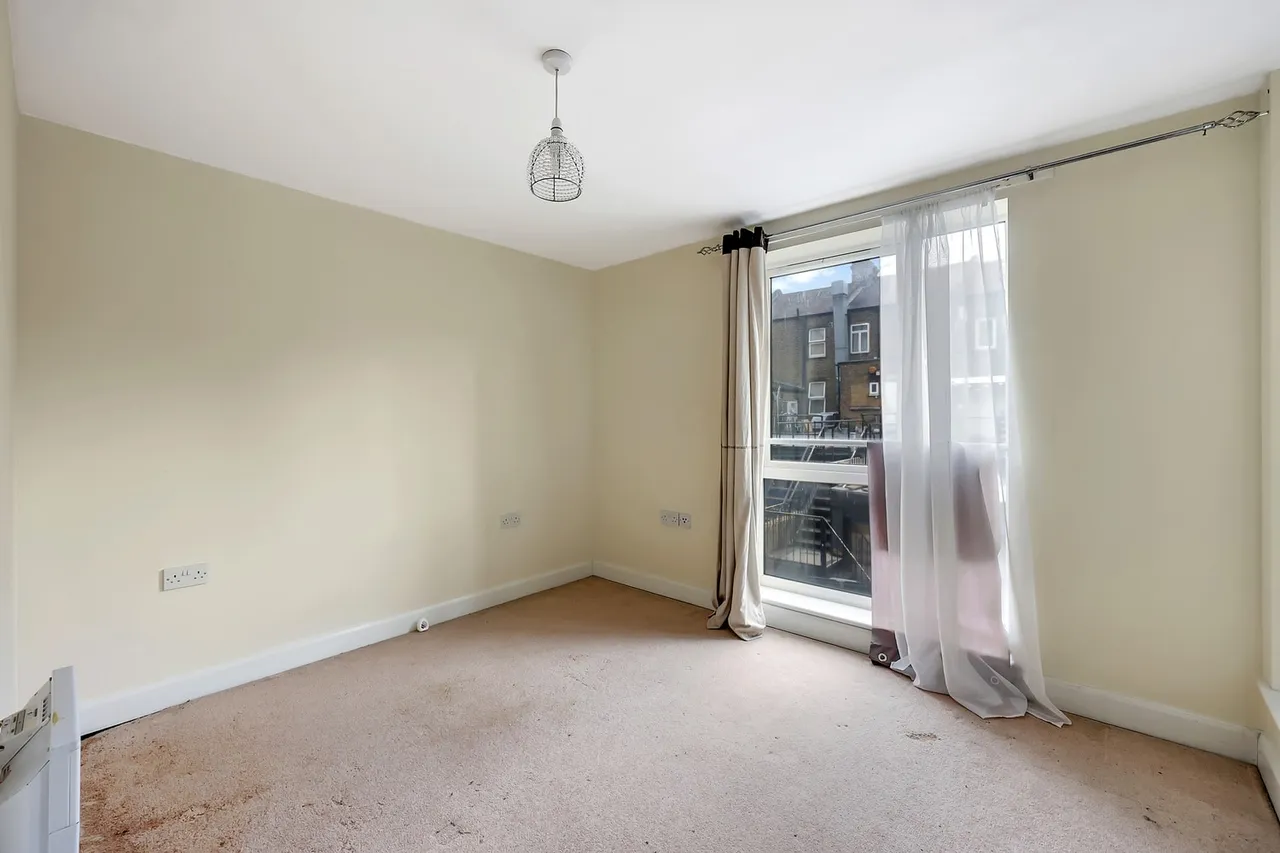 Flat 33, The Point, 5 Tower Mews, London, Greater London, E17 7JU, photo 8