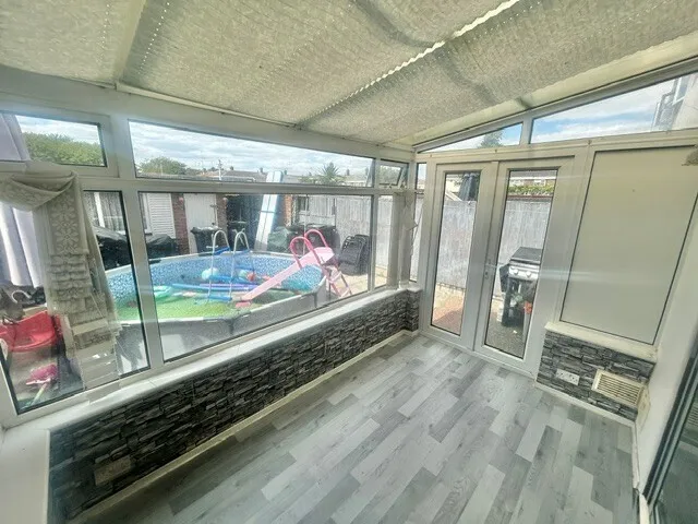 Neville Shaw, Basildon, photo 5