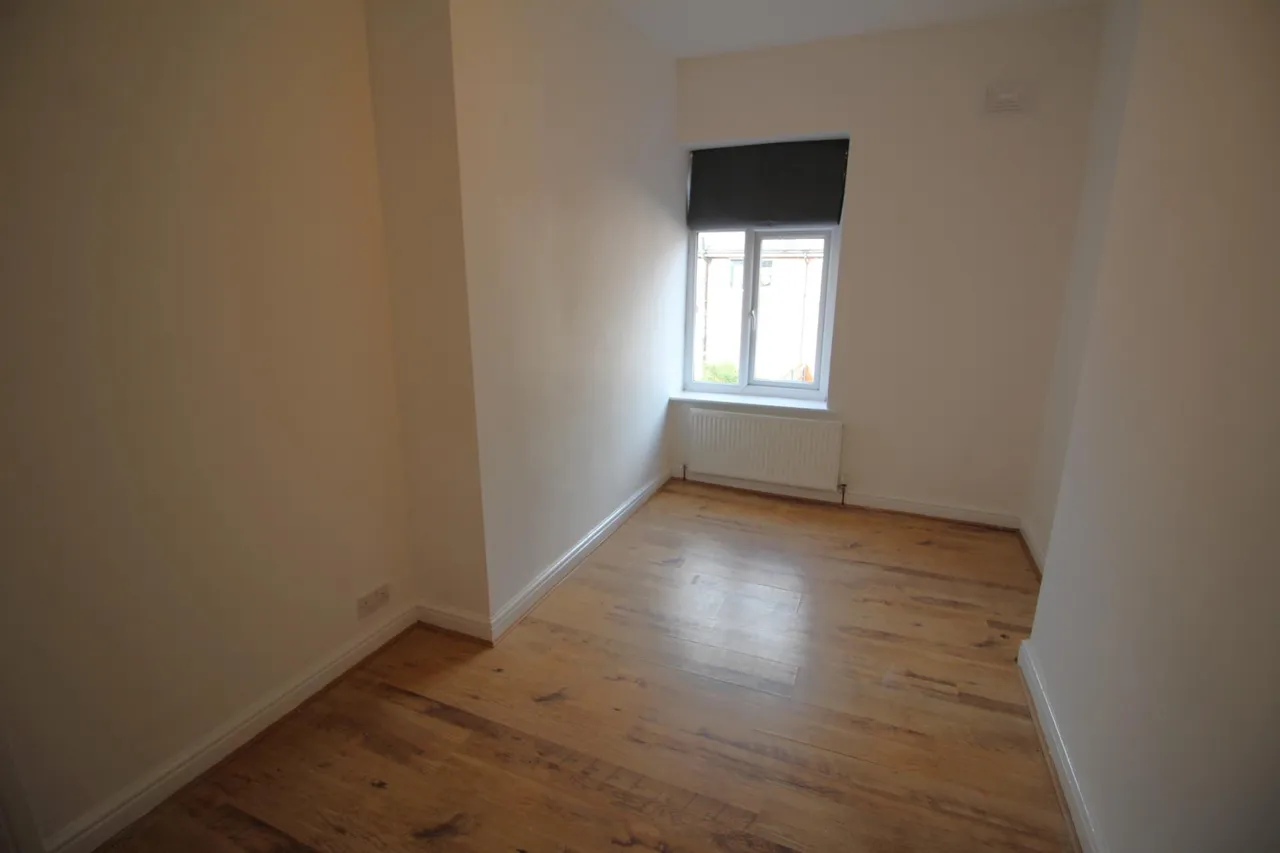 Coalshaw Green Road, Oldham, OL9, photo 11