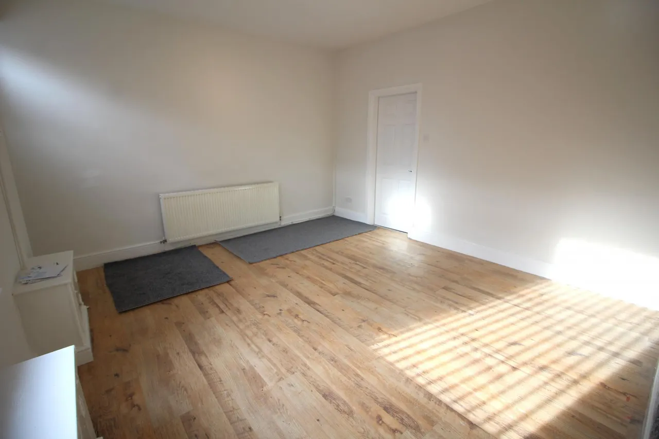 Coalshaw Green Road, Oldham, OL9, photo 4