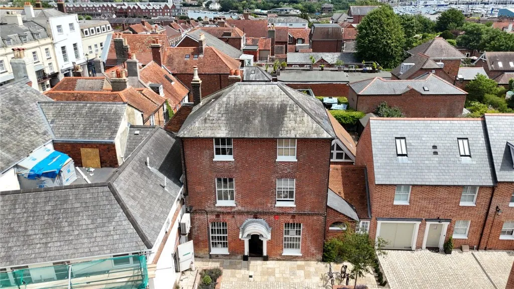 Lymington, Hampshire, photo 2