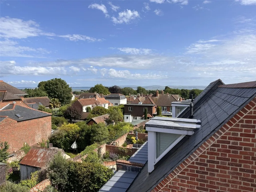 Lymington, Hampshire, photo 10