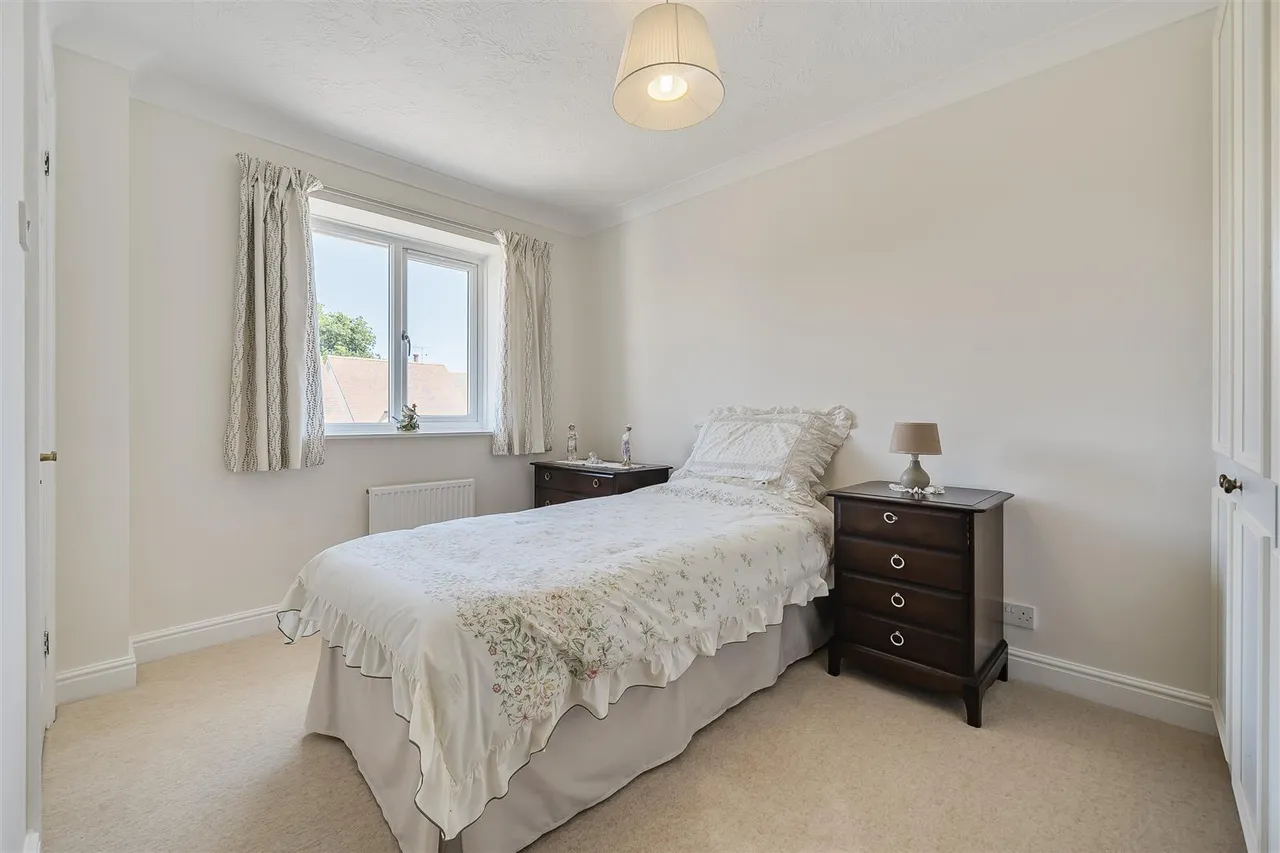 Gainsborough Mews, Titchfield, photo 13