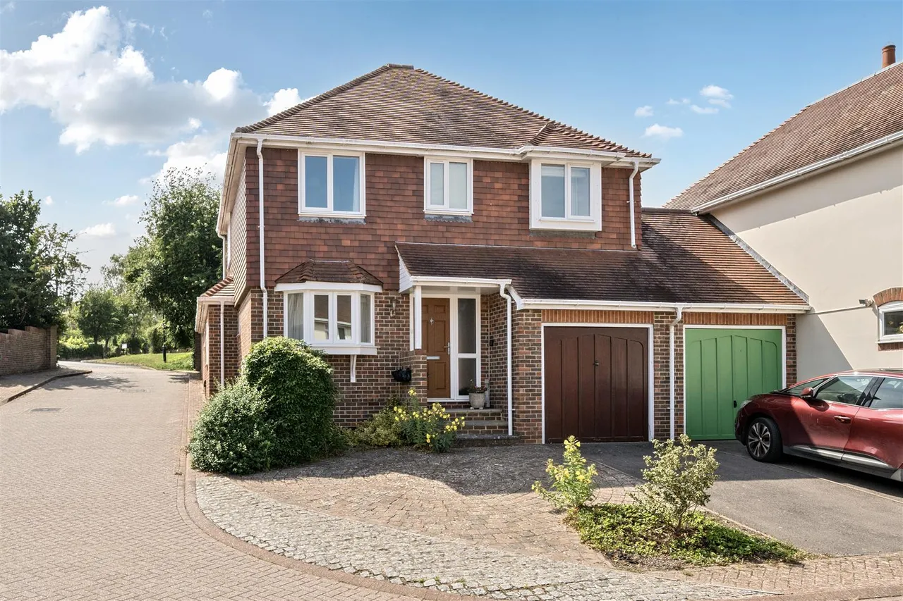 Gainsborough Mews, Titchfield, photo 2