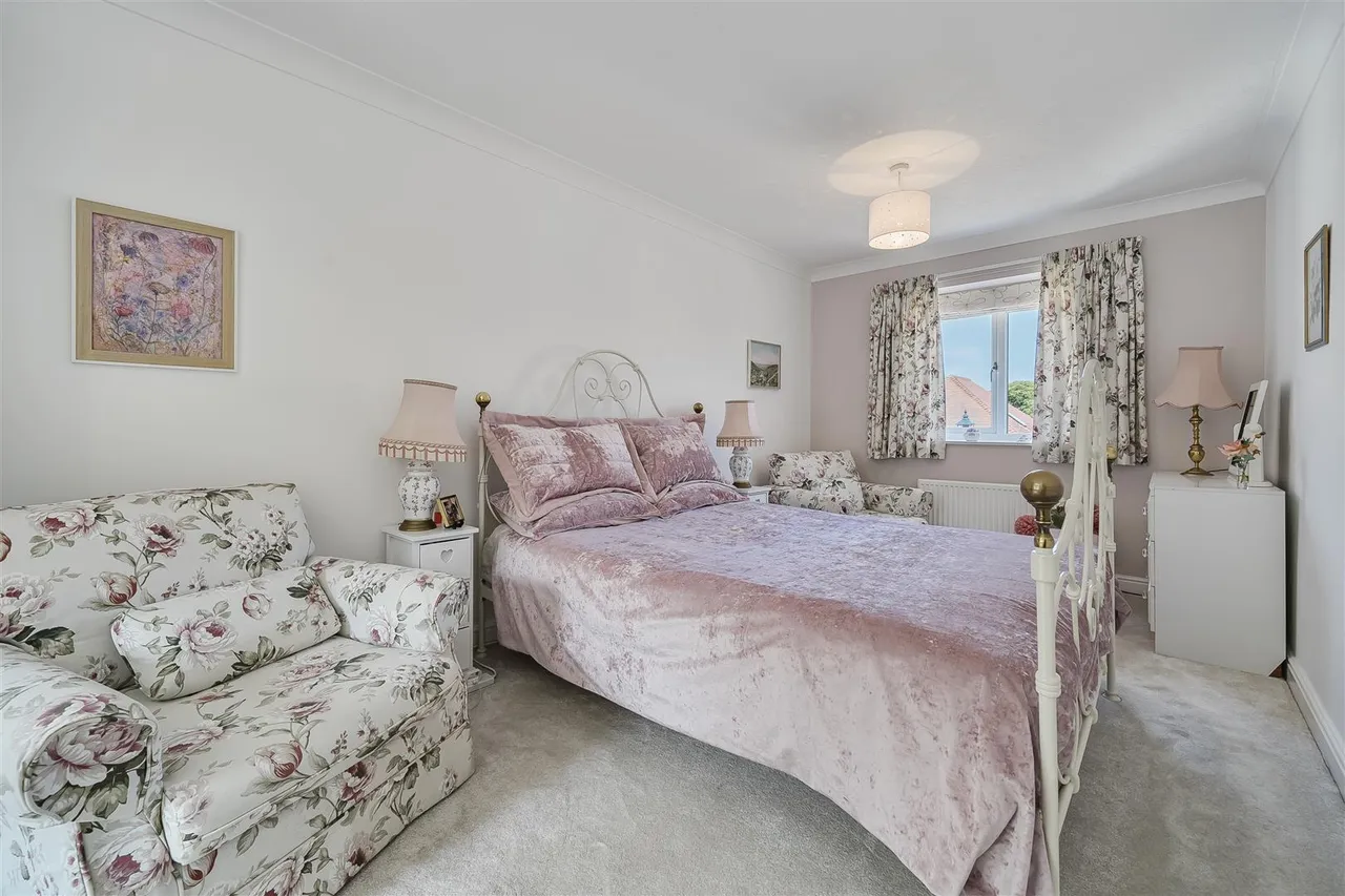 Gainsborough Mews, Titchfield, photo 10