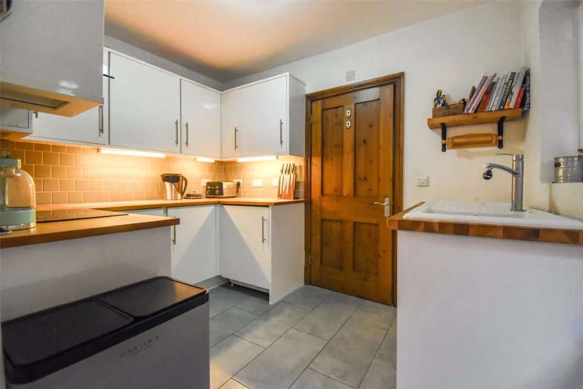 St. Michaels Road, Aldershot, Hampshire, GU12 4JJ, photo 8