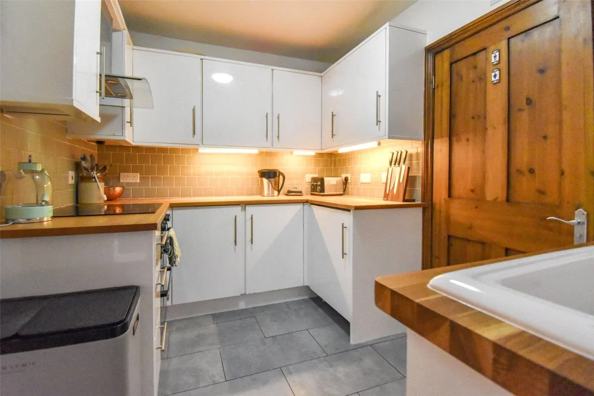 St. Michaels Road, Aldershot, Hampshire, GU12 4JJ, photo 12