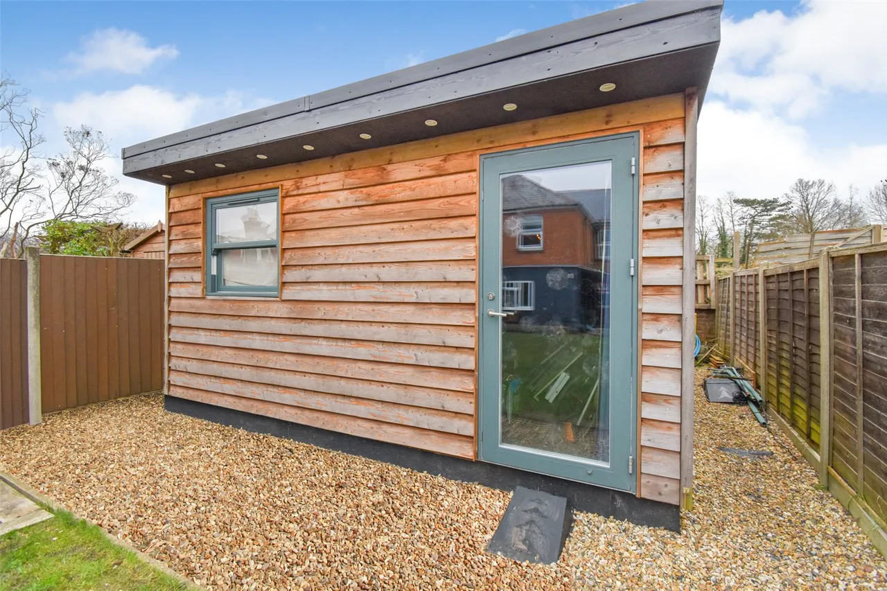 St. Michaels Road, Aldershot, Hampshire, GU12 4JJ, photo 9