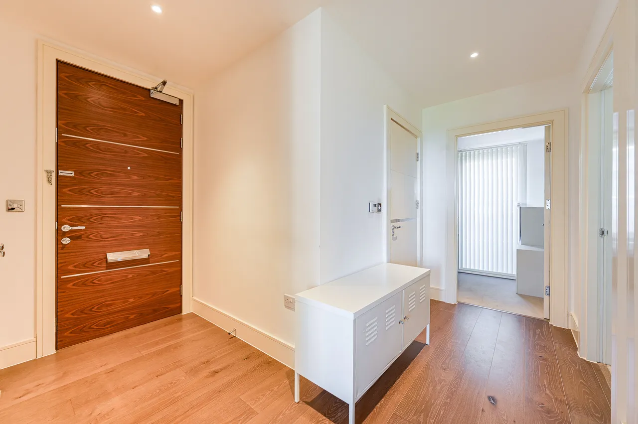 142 Wallace Court, 52 Tizzard Grove, London, photo 4