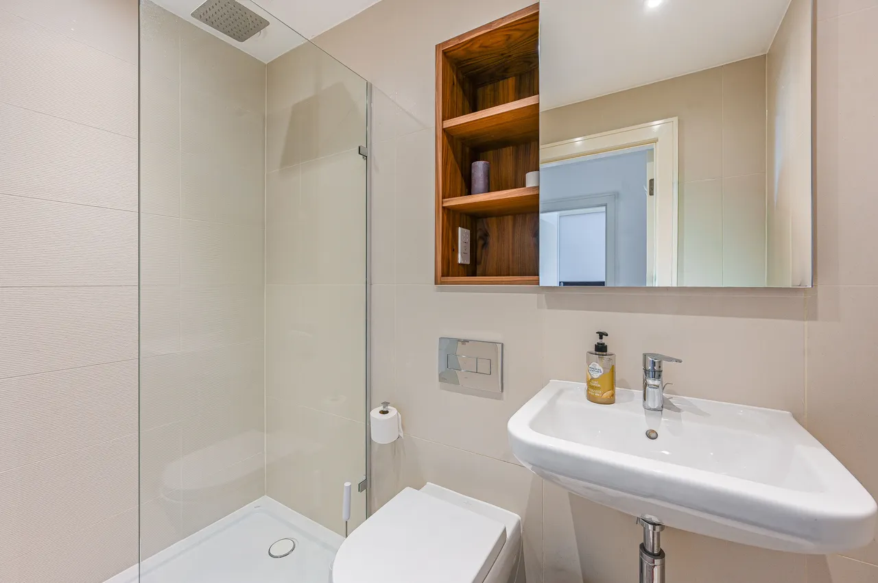 142 Wallace Court, 52 Tizzard Grove, London, photo 12