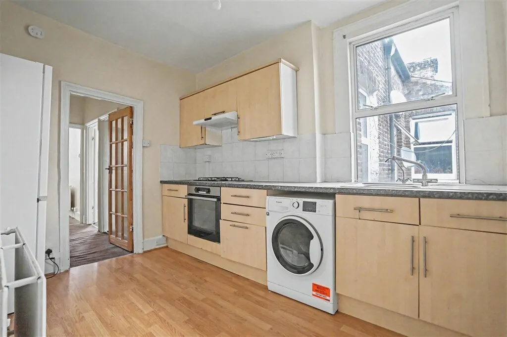 Danbrook Road, London, SW16, photo 3
