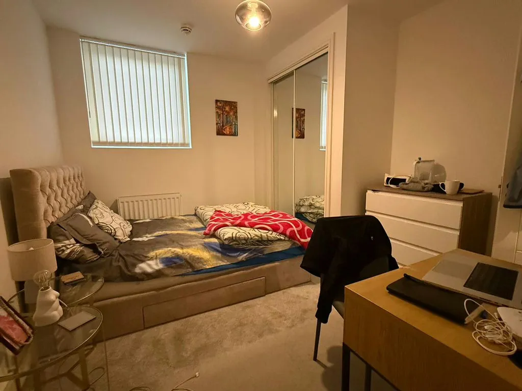 352 Avebury Boulevard, Milton Keynes, Buckinghamshire, MK9 2JH, photo 4