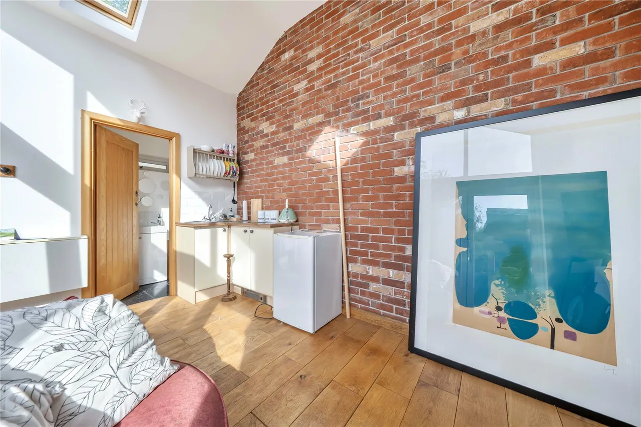 Kinsley Road, Knighton, LD7, photo 18