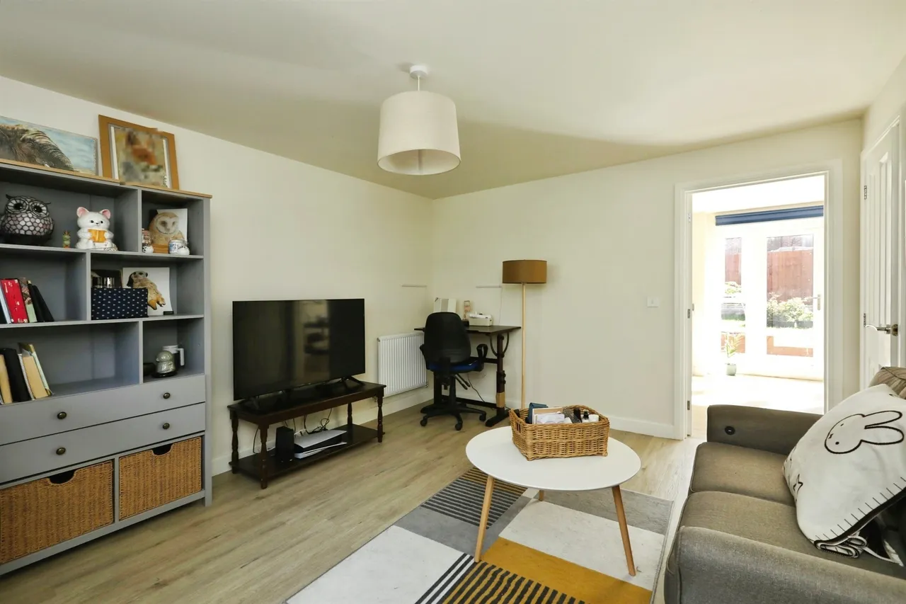Harlequin Drive, Worksop, photo 5
