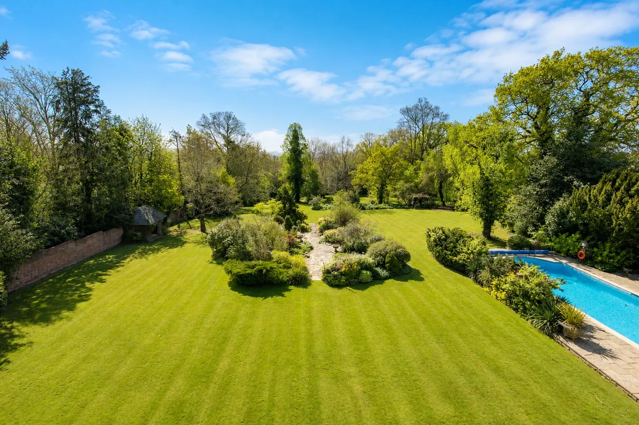 Barnet Lane, Elstree, WD6, photo 4