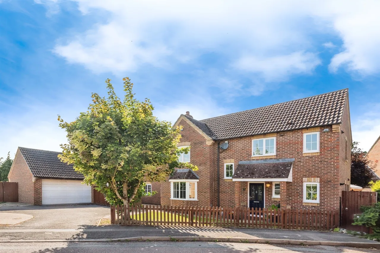 5 bed house for sale — The Paddock, Southmoor, Abingdon