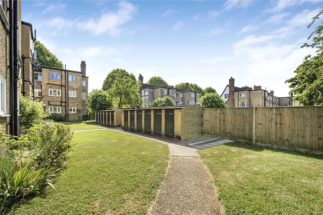 Monks Drive, London, W3 0EA, photo 12