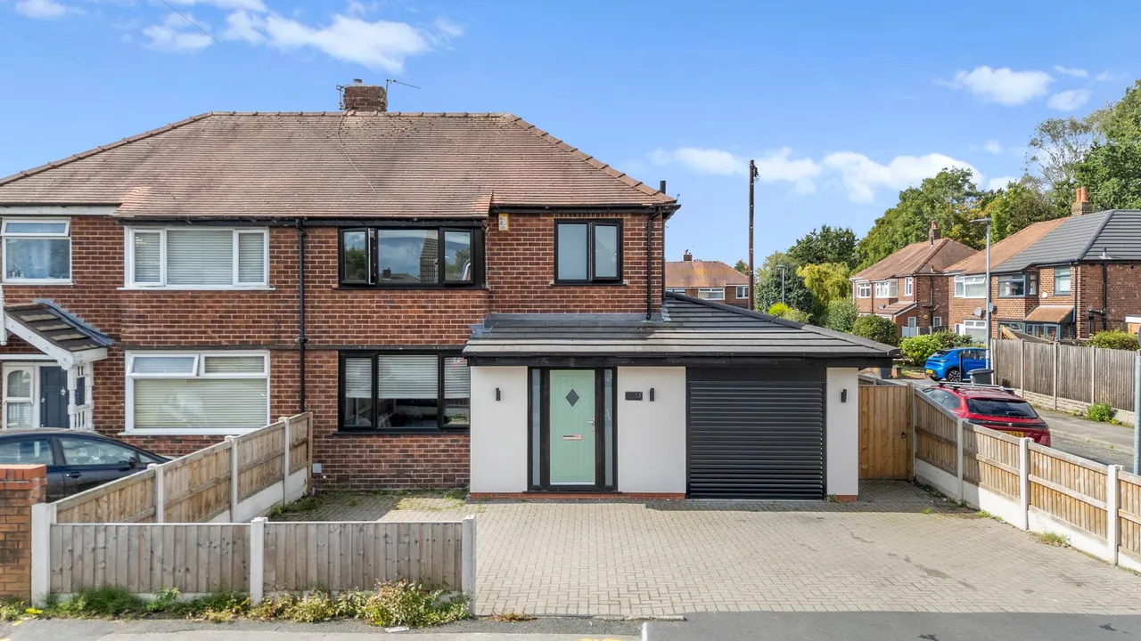 3 bed house for sale, Dam Lane, Woolston, WA1
