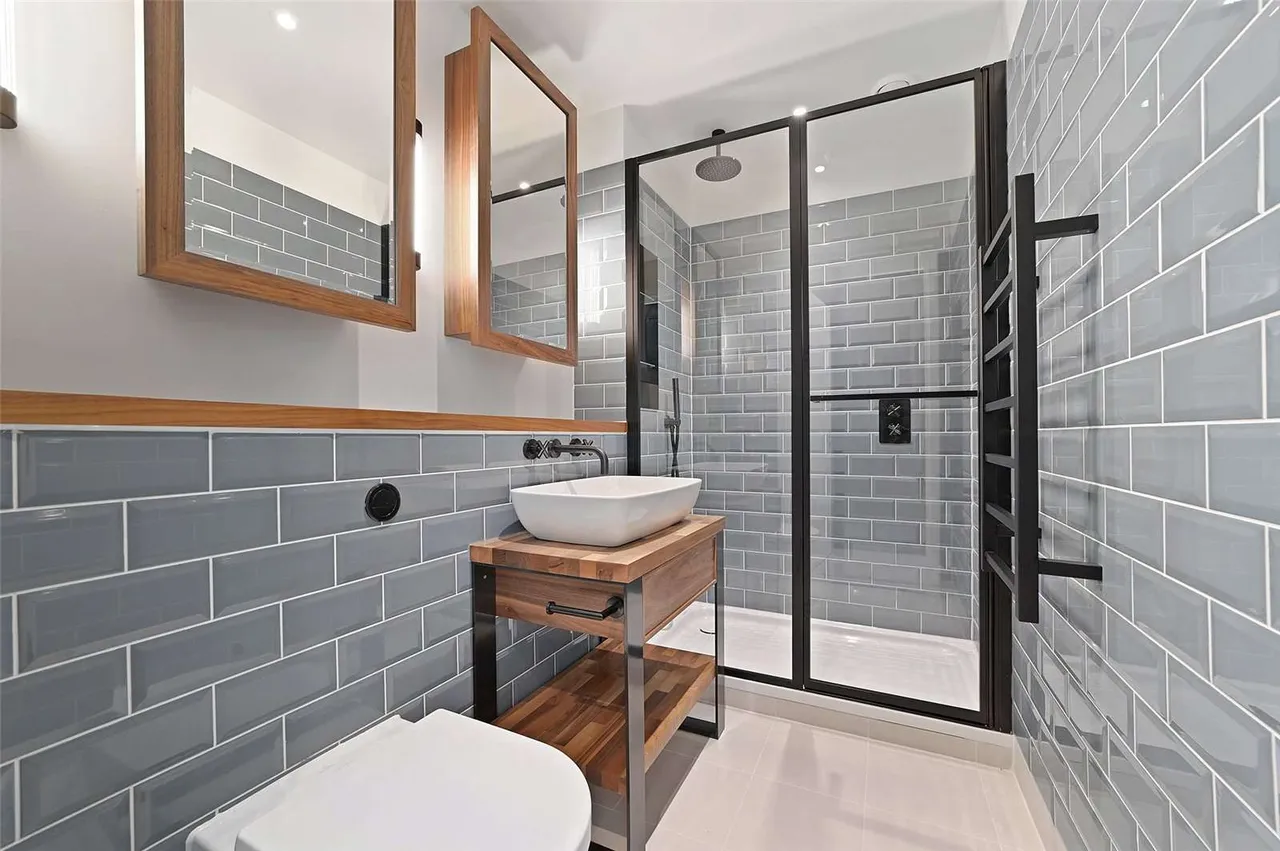 Merino Gardens, London, E1W, photo 13